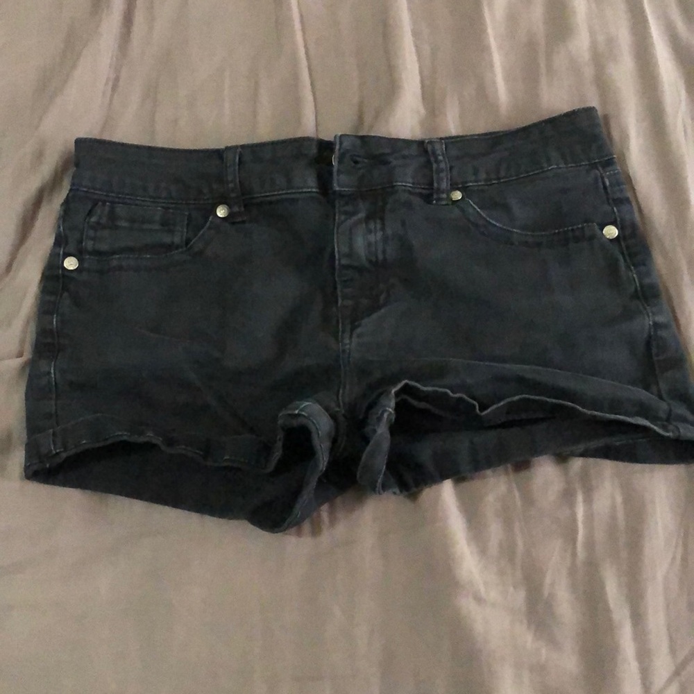 Love culture shorts